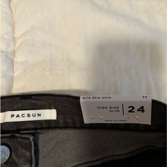 High Rise Slim Fit Flare Jeans - Picture 4 of 5